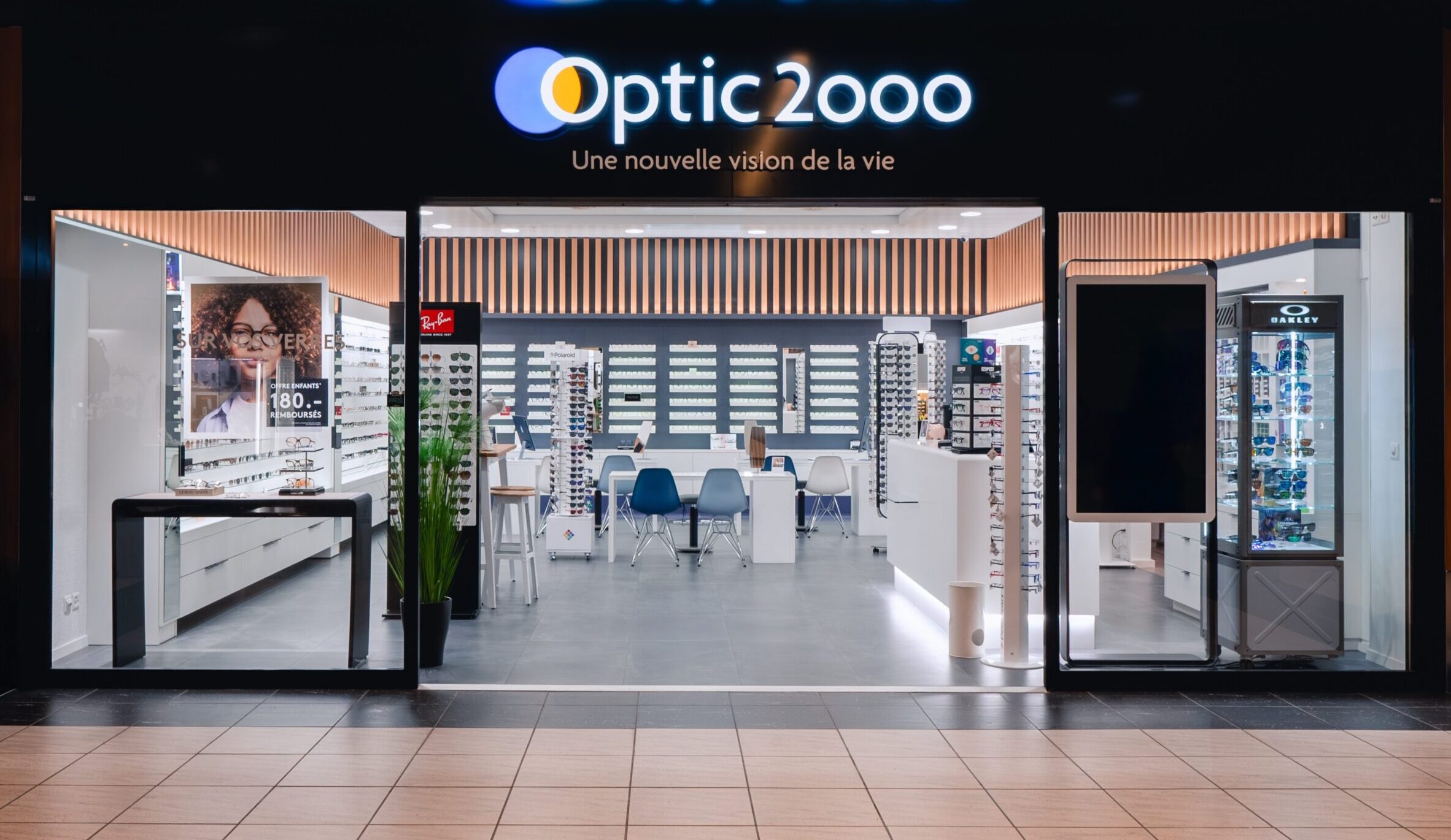 Optic 2000 Yverdon Magasin Exterieur